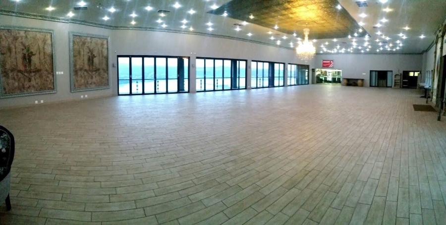Commercial Property for Sale in Uitzicht Western Cape